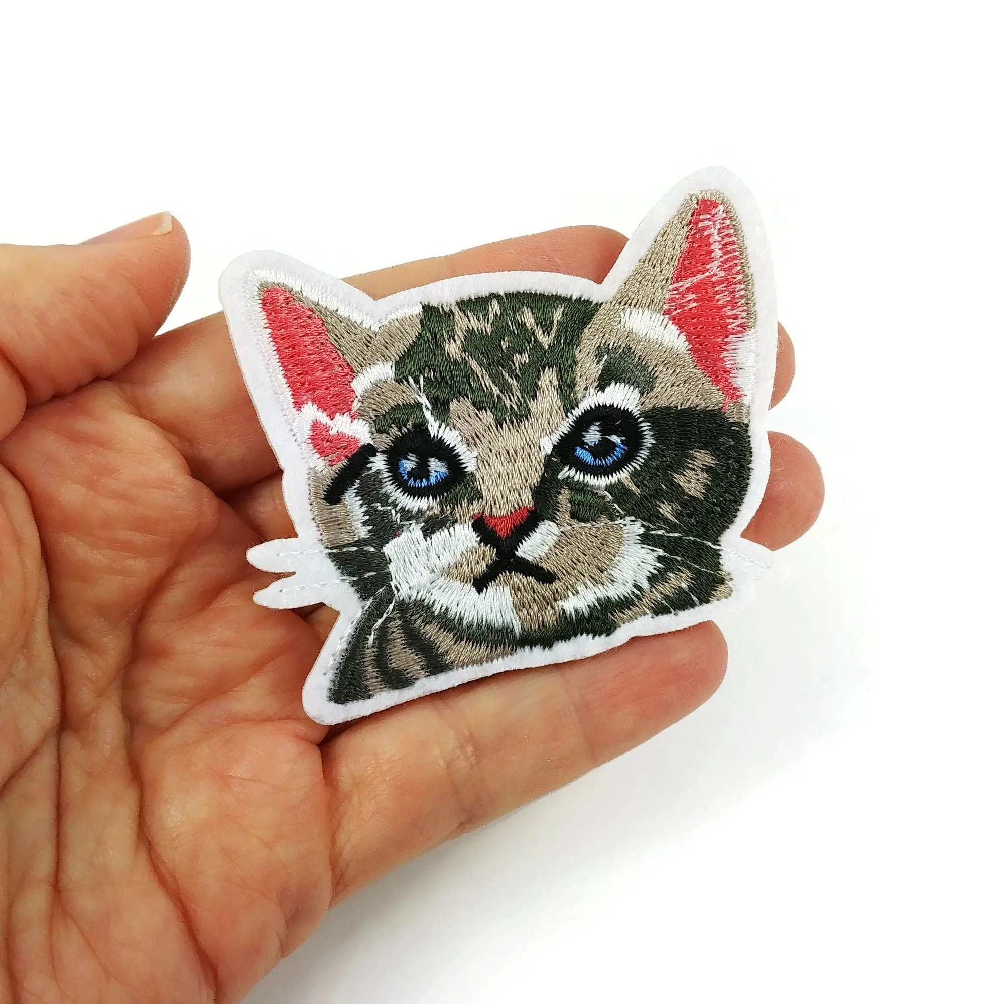 Cat embroidered iron on patch