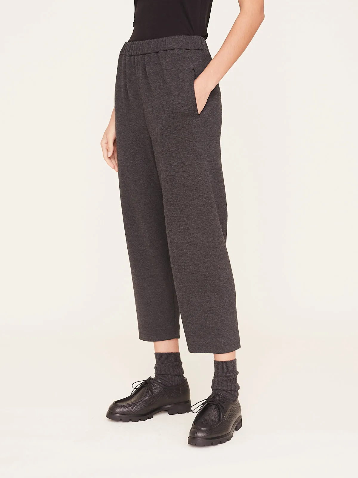 Easy Pants in Charcoal Top Grey