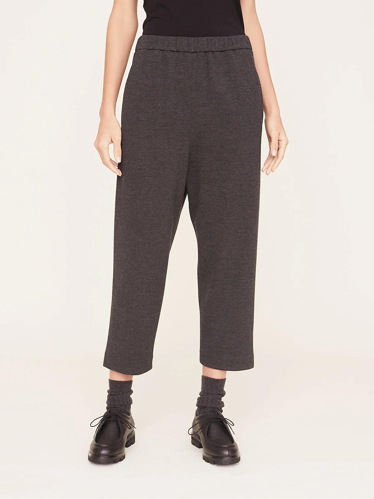 Easy Pants in Charcoal Top Grey